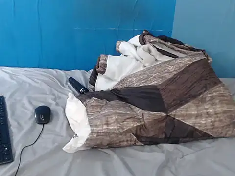 HotChocolateTea online show from 03.19.26