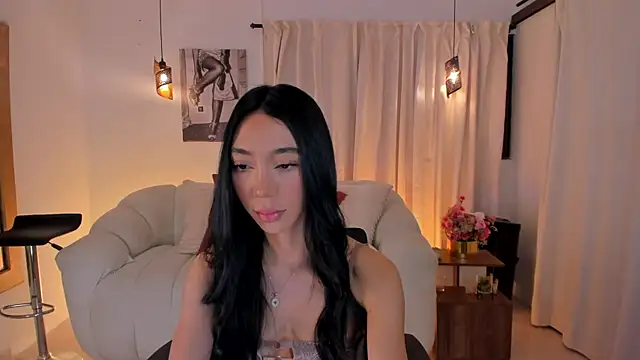 IsabellaLux  online show from 04.15.26