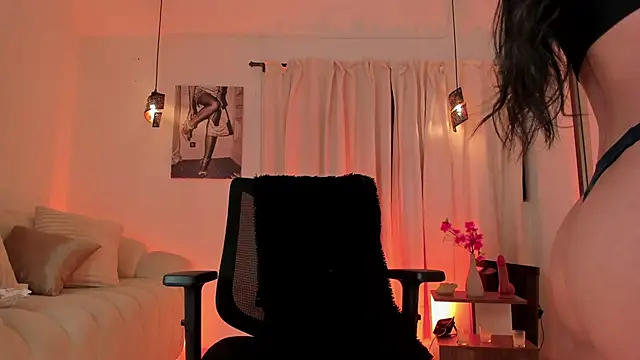 IsabellaLux  online show from 06.14.26
