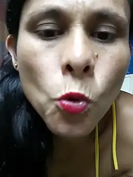 yuliitza4 online show from 05.15.26