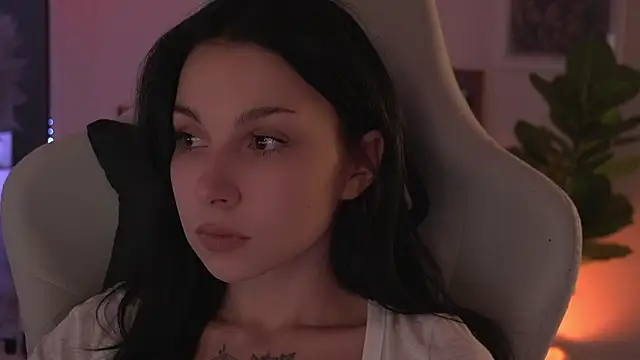 Akaruiiii online show from 04.07.26