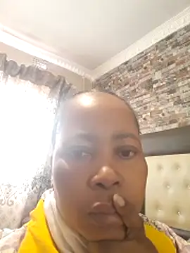 Snapshot of Mntomuhlee chatting on 03.02.26 Mntomuhlee online show from 03.02.26