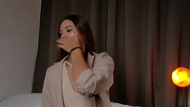 Mia Benett  online show from 03.05.26