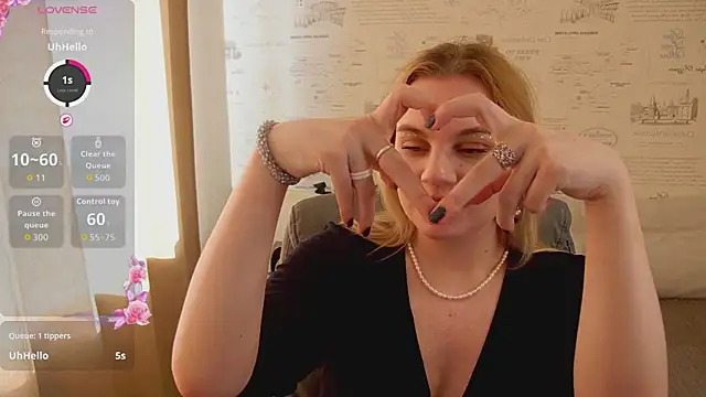 Glow Margo online show from 06.15.26