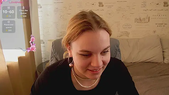 Glow Margo online show from 06.18.26