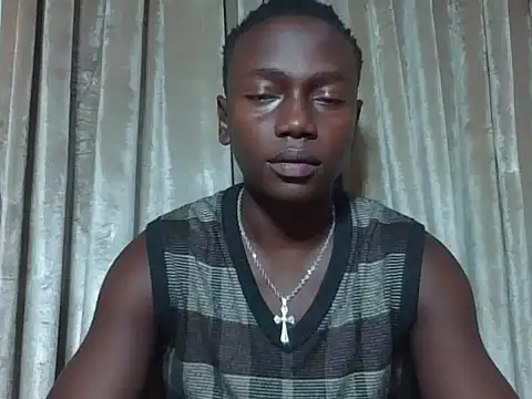 Snapshot of darkerberryguy chatting on 03.08.26 darkerberryguy online show from 03.08.26