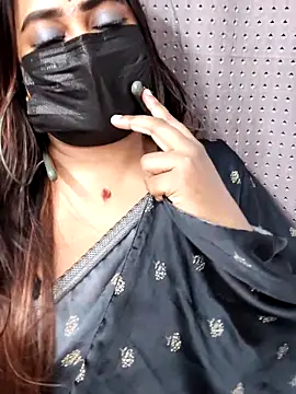 Snapshot of Cutie_Nila chatting on 03.21.26 Cutie Nila online show from 03.21.26