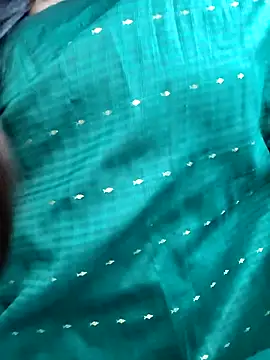 Snapshot of Cutie_Nila chatting on 04.03.26 Cutie Nila online show from 04.03.26