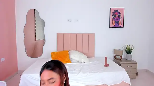 zenndaya   online show from 04.18.26