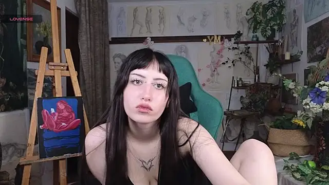 Snapshot of EffieMeowley chatting on 05.26.26 EffieMeowley online show from 05.26.26