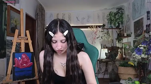 Snapshot of EffieMeowley chatting on 05.29.26 EffieMeowley online show from 05.29.26