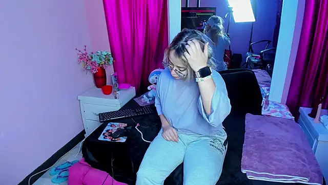 Maky Coss online show from 03.03.26