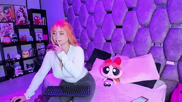 Maky Coss online show from 04.07.26