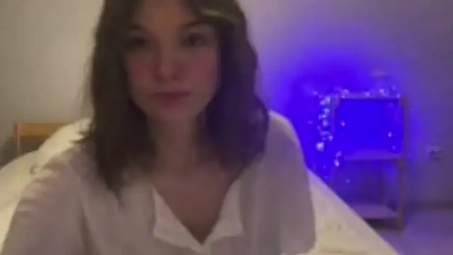 AliveCute online show from 04.14.26