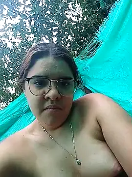 single kitten online show from 03.05.26