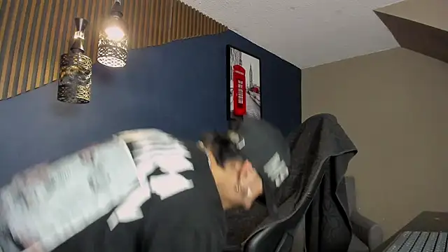 DanteLuxx online show from 03.14.26