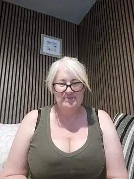 FlirtyFleur-x online show from 05.08.26