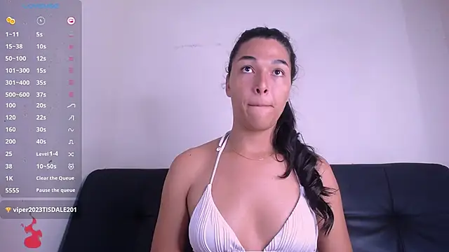 Snapshot of lovee_megan chatting on 03.11.26 lovee megan online show from 03.11.26