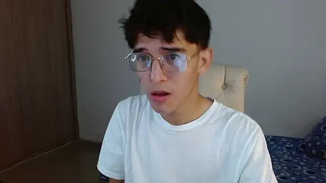 Snapshot of noah_millerx chatting on 06.24.26 noah millerx online show from 06.24.26