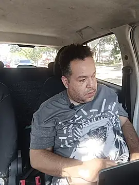 UrsoBissexualPauGrosso online show from 04.15.26