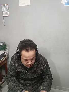 Snapshot of UrsoBissexualPauGrosso chatting on 05.23.26 UrsoBissexualPauGrosso online show from 05.23.26