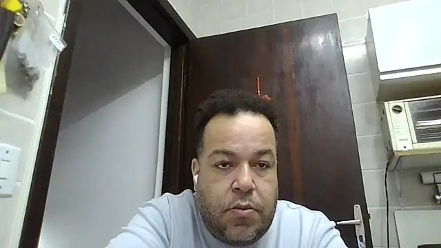 Snapshot of UrsoBissexualPauGrosso chatting on 05.27.26 UrsoBissexualPauGrosso online show from 05.27.26