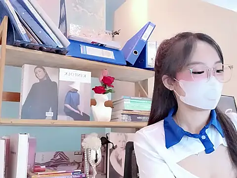 Snapshot of RG_Lenalyy chatting on 05.19.26 RG Lenalyy online show from 05.19.26