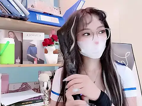 Snapshot of RG_Lenalyy chatting on 05.23.26 RG Lenalyy online show from 05.23.26