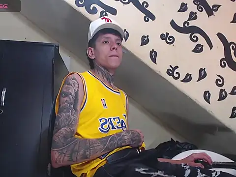 Snapshot of gabriel_reyes21 chatting on 05.03.26 gabriel reyes21 online show from 05.03.26