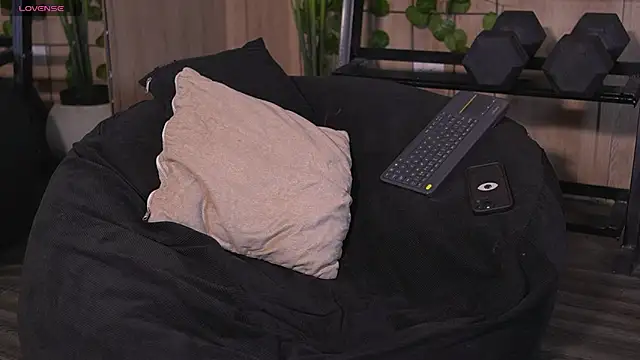 TianBrooks online show from 03.11.26