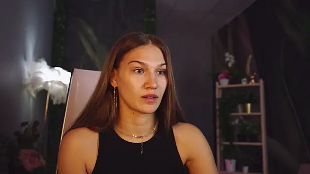 Snapshot of Sweet_Emilya chatting on 05.18.26 Sweet Emilya online show from 05.18.26