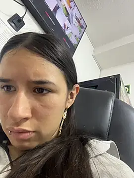 Snapshot of LilyRossi_ chatting on 07.15.26 LilyRossi online show from 07.15.26
