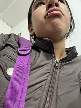 Snapshot of LilyRossi_ chatting on 07.17.26 LilyRossi online show from 07.17.26