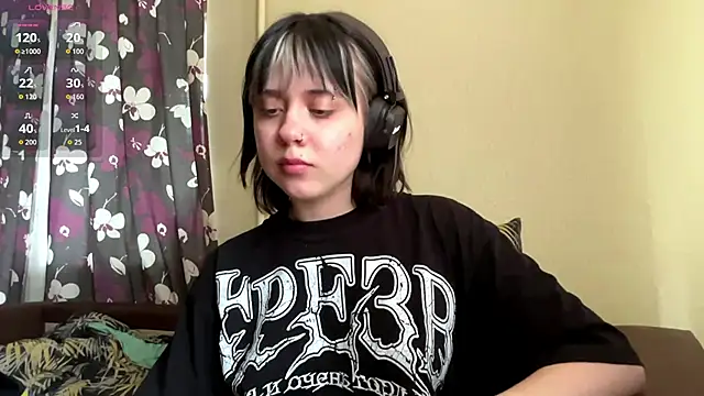 AueshaSimon online show from 06.11.26