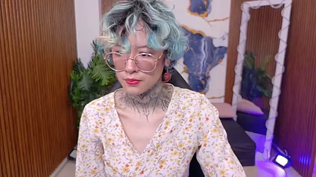 Snapshot of Lyra_tay chatting on 06.11.26 Lyra tay online show from 06.11.26