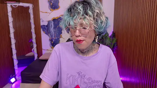 Snapshot of Lyra_tay chatting on 06.17.26 Lyra tay online show from 06.17.26