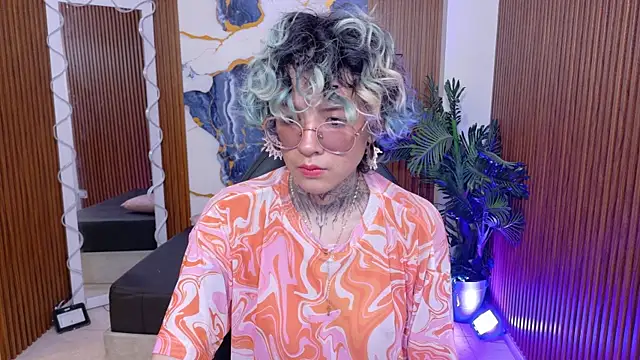 Snapshot of Lyra_tay chatting on 07.24.26 Lyra tay online show from 07.24.26