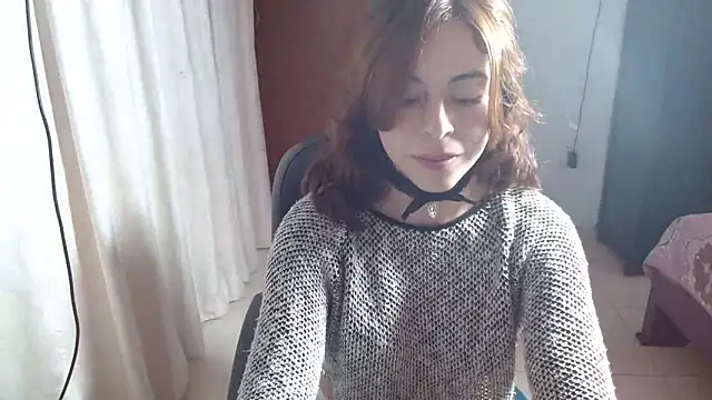 Snapshot of IrisArellano_ chatting on 05.14.26 IrisArellano online show from 05.14.26