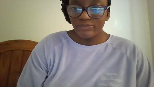 Snapshot of SexyGemBeauty chatting on 04.11.26 SexyGemBeauty online show from 04.11.26