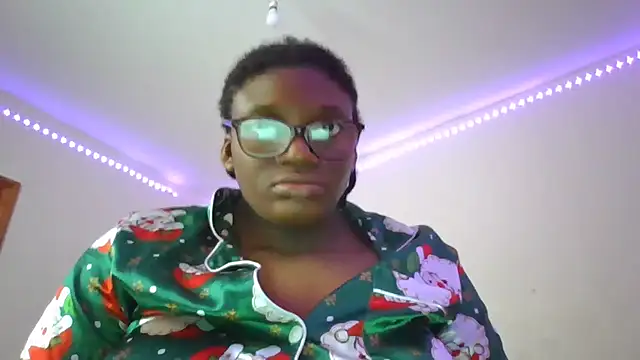 Snapshot of SexyGemBeauty chatting on 06.18.26 SexyGemBeauty online show from 06.18.26