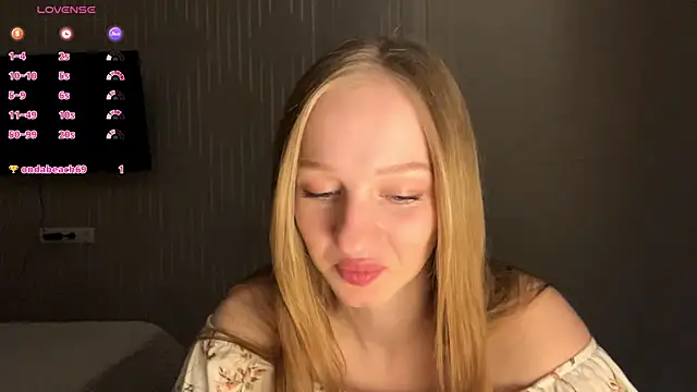 Anika Socutehe online show from 04.25.26