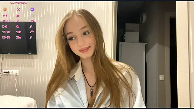 Anika Socutehe online show from 06.10.26