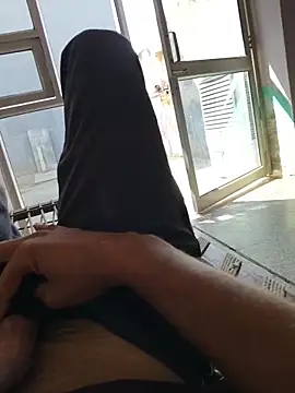 Snapshot of shybullggn chatting on 02.28.26 shybullggn online show from 02.28.26