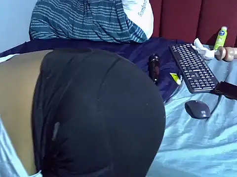 Snapshot of Talia82 chatting on 03.19.26 Talia82 online show from 03.19.26