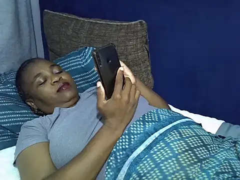 Snapshot of Talia82 chatting on 04.06.26 Talia82 online show from 04.06.26