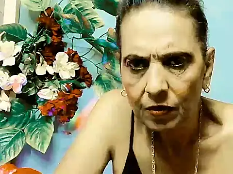 Snapshot of Hot_queen58 chatting on 05.20.26 Hot queen58 online show from 05.20.26
