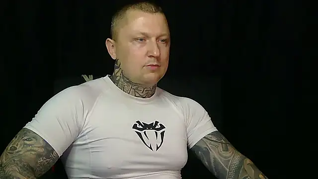 Snapshot of devilWithTats chatting on 06.10.26 devilWithTats online show from 06.10.26