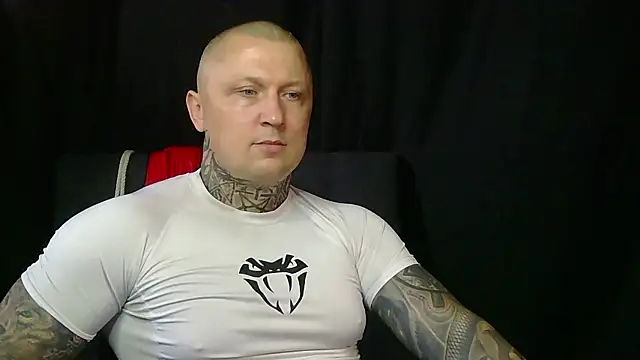 Snapshot of devilWithTats chatting on 07.06.26 devilWithTats online show from 07.06.26
