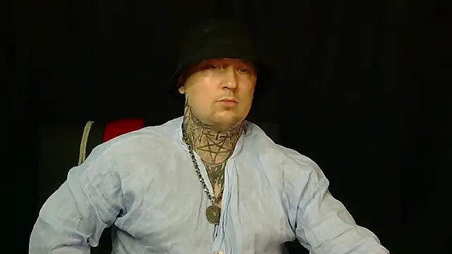 Snapshot of devilWithTats chatting on 07.11.26 devilWithTats online show from 07.11.26
