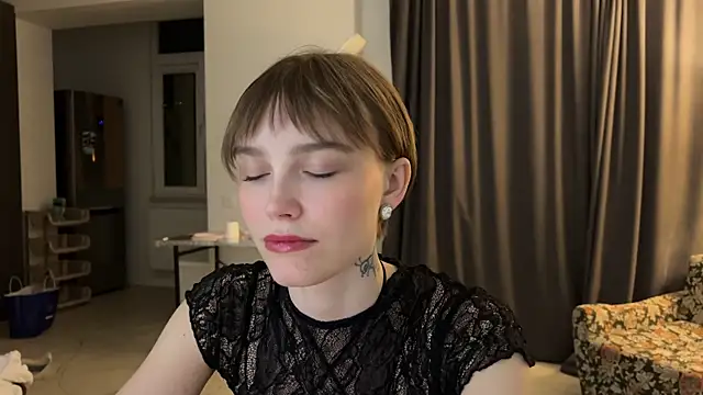 Snapshot of Lolatatee chatting on 05.31.26 Lolatatee online show from 05.31.26